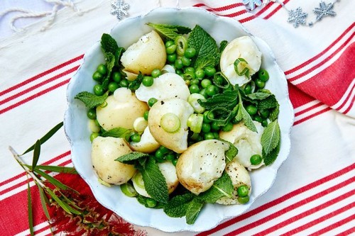 Baby potatoes with peas