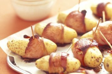 Bacon-wrapped roast potatoes