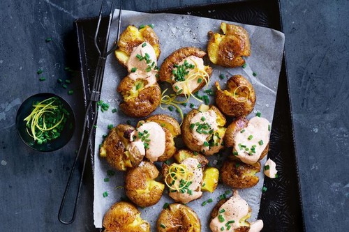 5-ingredient roasted paprika baby potatoes