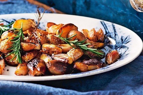 Balsamic roast potatoes