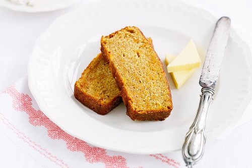 Carrot and spice teacake