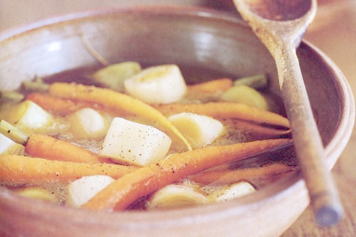Braised leek and carrots in chicken broth
