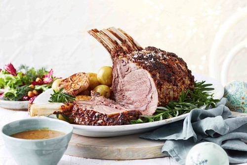 Standing beef rib roast with sweet onion gravy