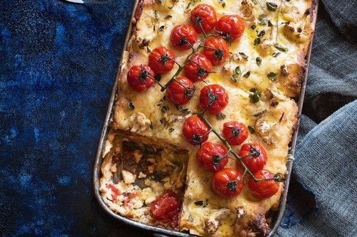 Cauliflower and caramelised onion lasagne