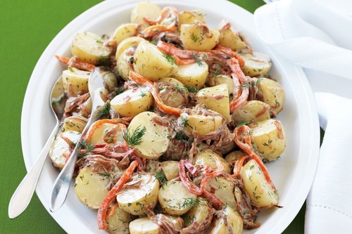 Caramelised onion potato salad