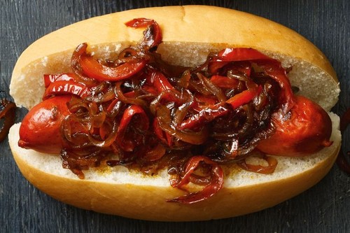 Hot dogs with sweet onion and capsicum relish