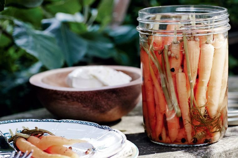 Pickled baby carrots